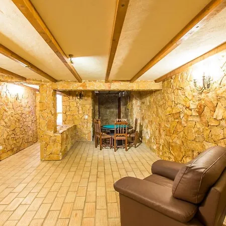 Villa Atlas *